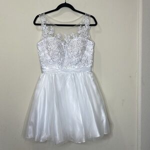 Elizabeth K Beautiful White Wedding/ Party Dress